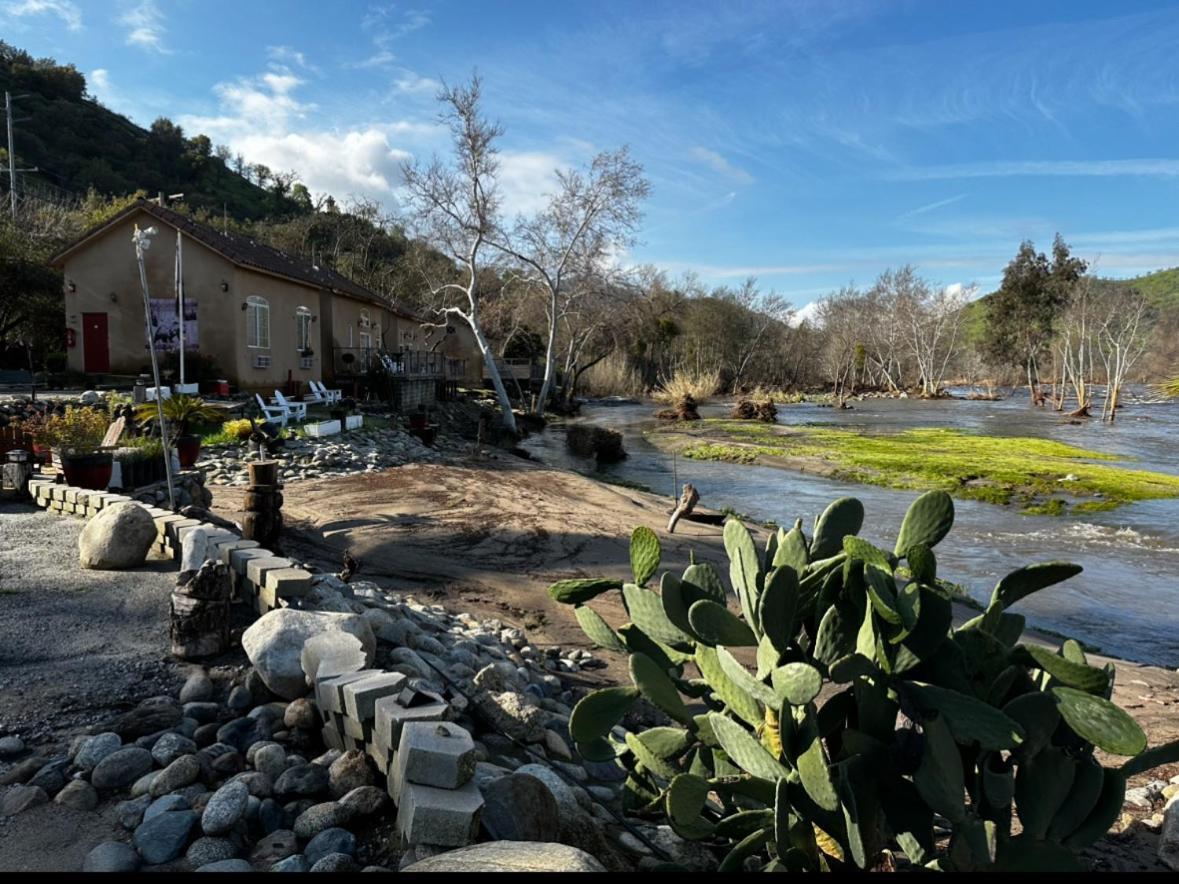 Sequoia River Front Cabins Three Rivers Exterior photo